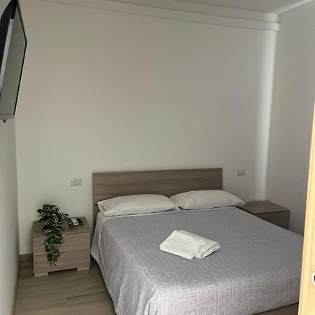 Villa Milano Apt. N. 5 Buitenkant foto