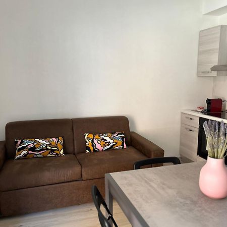 Villa Milano Apt. N. 5 Buitenkant foto