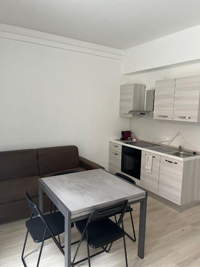 Villa Milano Apt. N. 5 Buitenkant foto